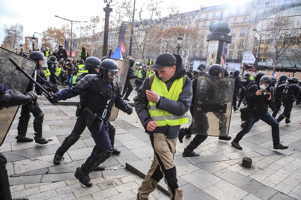 Le Quatrième Samedi Des Gilets Jaunes Agaucheorg