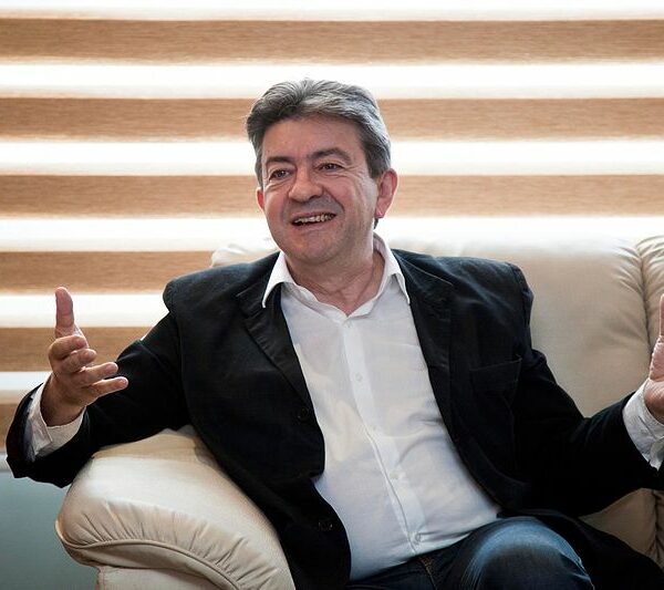 Pour Jean-Luc Mélenchon, les présidentielles de 2022 valent bien une encyclique