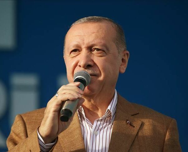 Erdoğan/Macron: des provocations qui font monter la tension guerrière