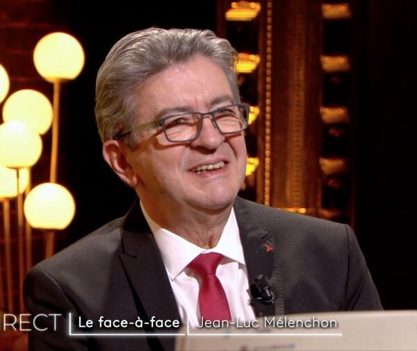 Refus des mesures anti-covid: pourquoi Jean-Luc Mélenchon s’aligne-t-il sur l’extrême-Droite allemande?