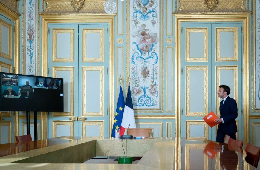Élection présidentielle 2022 : Emmanuel Macron réélu, la mort de la politique