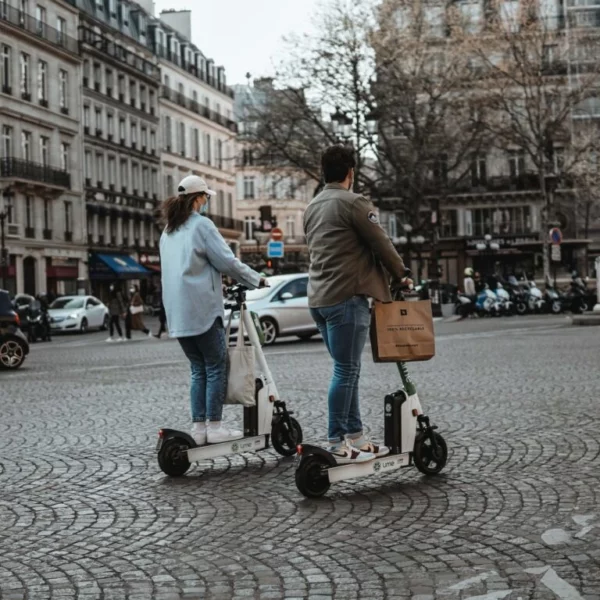 Les gens bien ne font pas de trottinette électrique