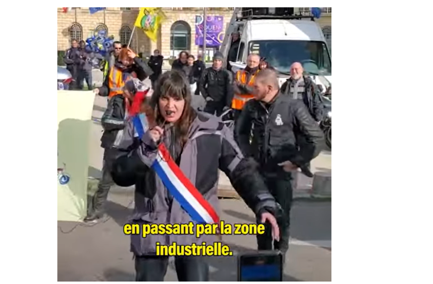 Une députée LFI participe à un rassemblement de motards en colère