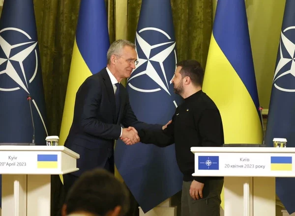 20 avril 2023 : le secrétaire général de l’Otan à Kiev