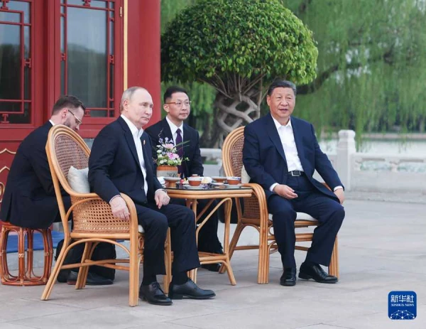Importante visite d’État russe en Chine (« le thé au bord de l’eau »)