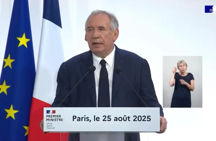 François Bayrou précipite la crise de régime !