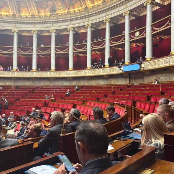 Le gouvernement Lecornu tient, car le peuple français est fantomatique