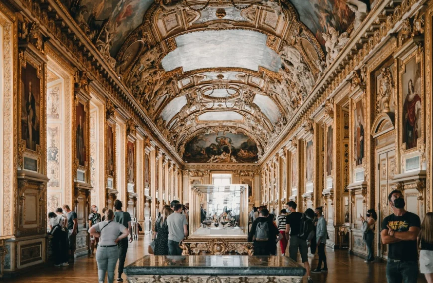 La Gauche, c’est parler du Louvre et non pas suivre la CGT