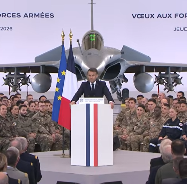 Vœux aux armées : Emmanuel Macron rappelle la ligne belliciste à suivre