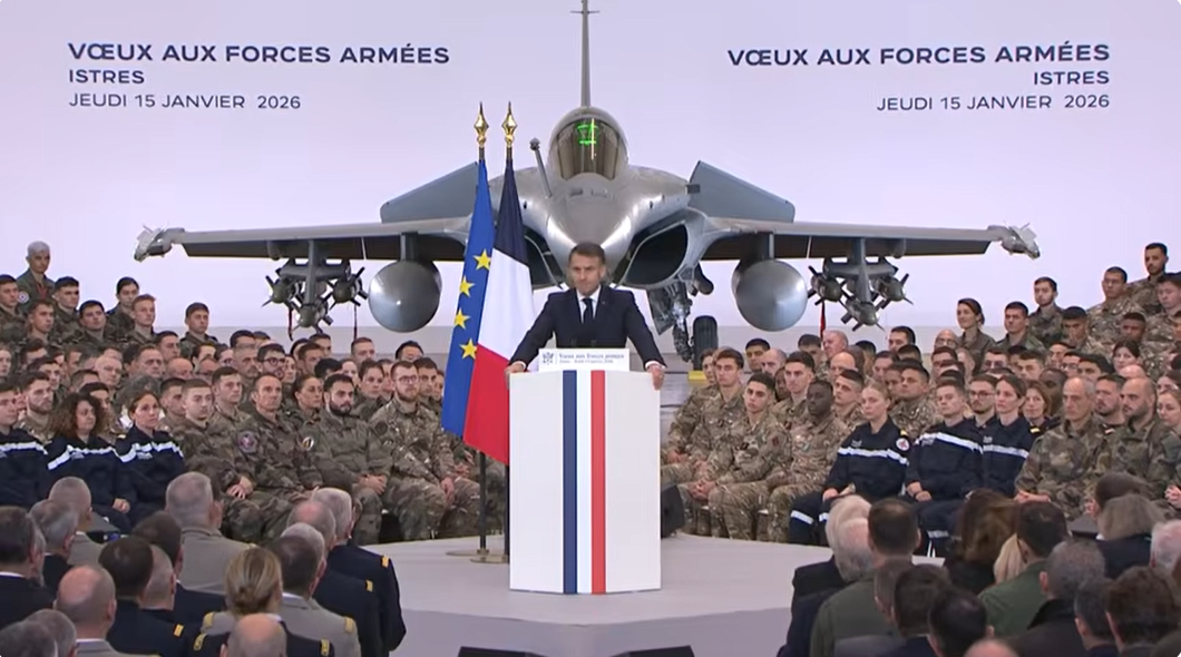 Vœux aux armées : Emmanuel Macron rappelle la ligne belliciste à suivre