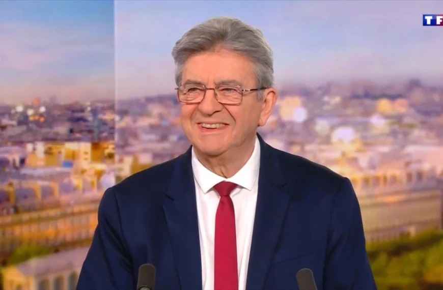 Jean-Luc Mélenchon candidat à la présidentielle 2027 : le populisme social-chauvin